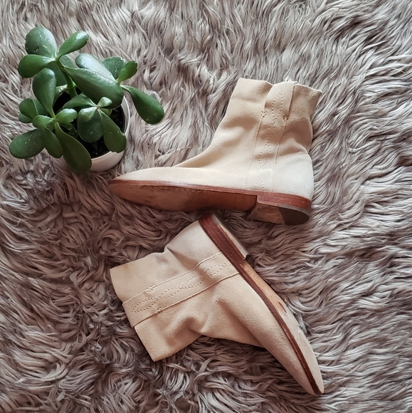 Joie Pinyon Suede Slouch Booties - Picture 3 of 6